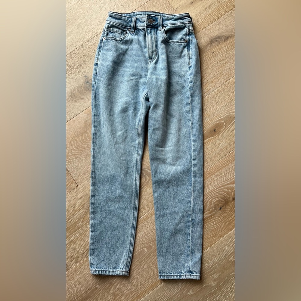American Eagle Strigid mom jean 00 short/blue breeze